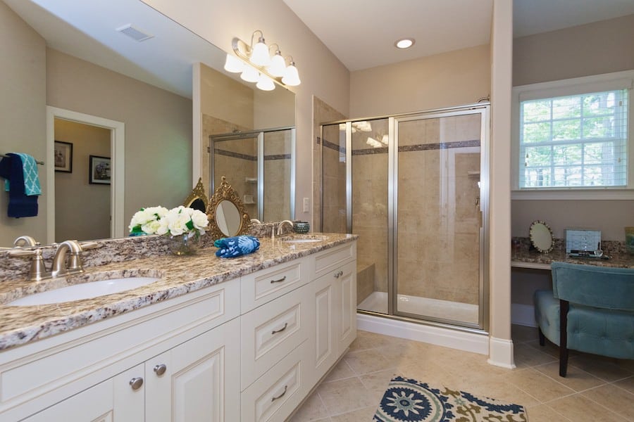 The-Willow-013_Master bath
