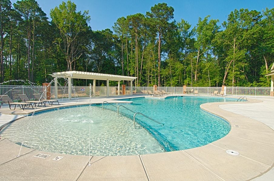 DSC_outdoor_pool