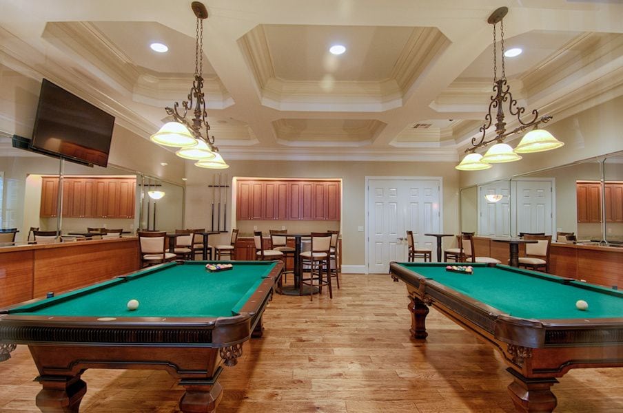 DSC_pool_table