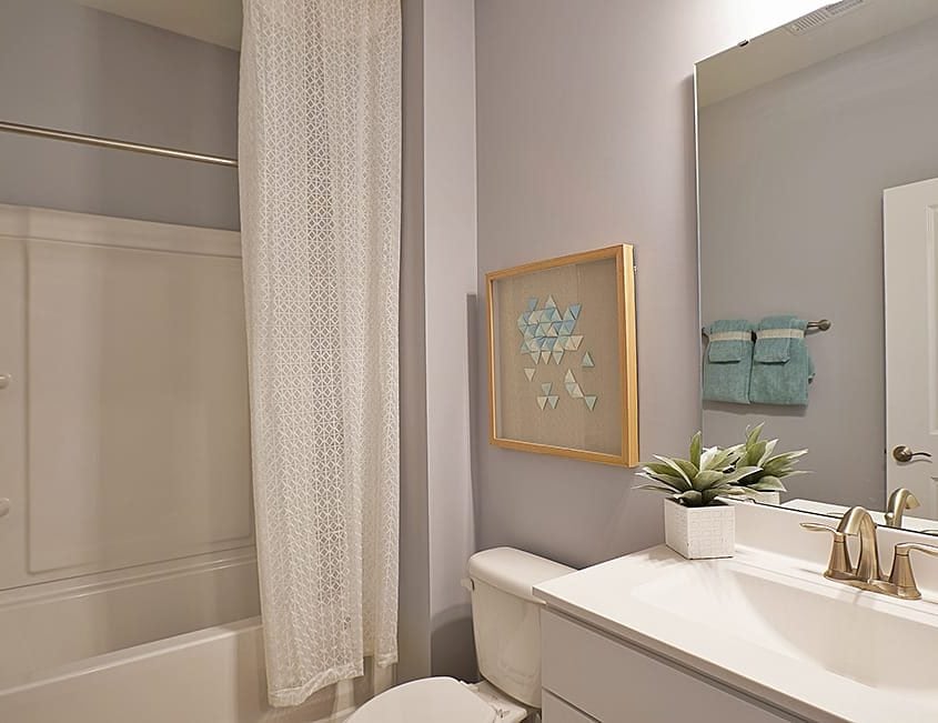 16 1150 Bath Room