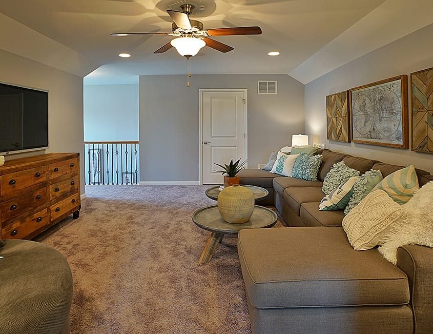 19 1150 Bonus Room 1_2