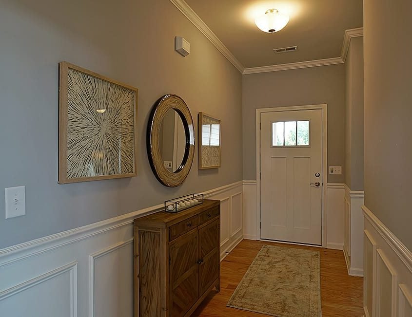 2 1150 Front Entry