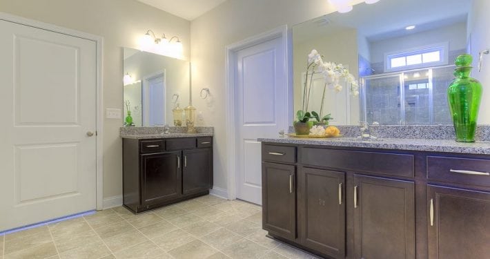 24 1150_INT_OWNERSBATH-4