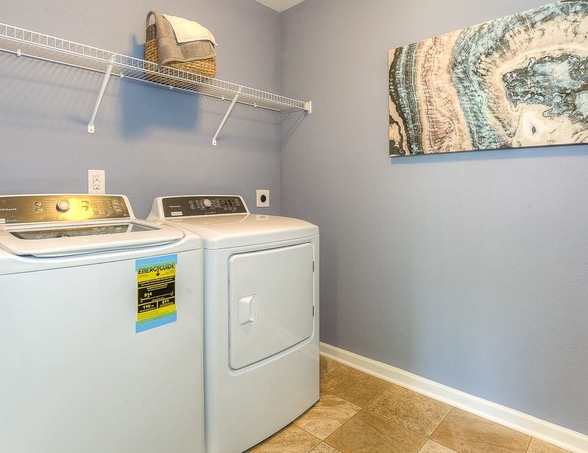 38 1150_INT_LAUNDRY-1