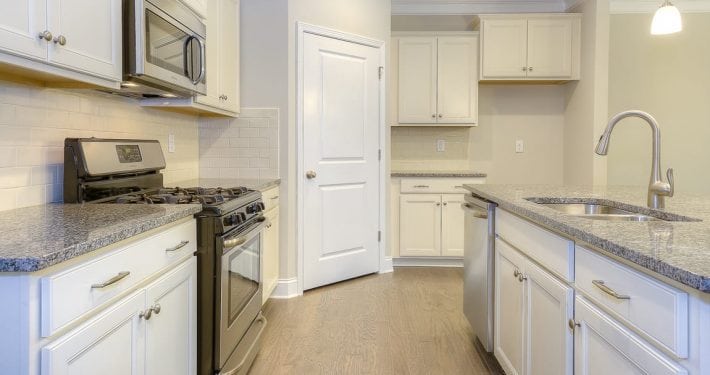 4 1150_INT_KITCHEN-1