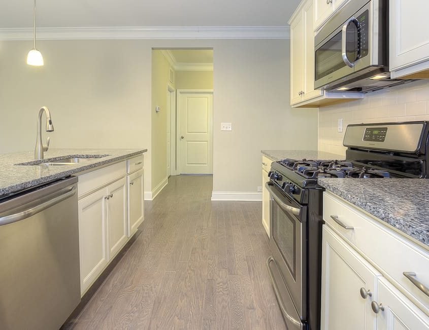 5 1150_INT_KITCHEN-2