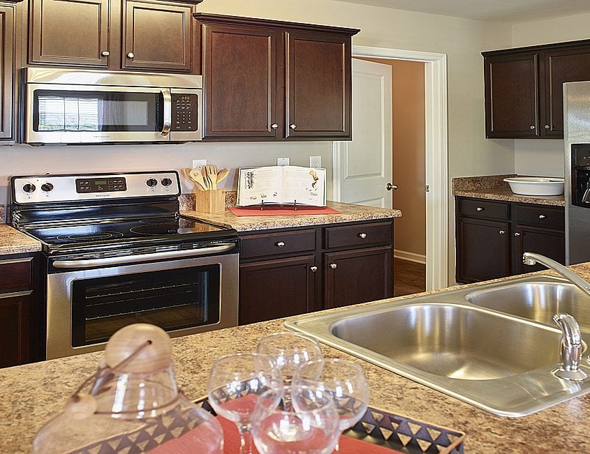 8 1150 Kitchen 4